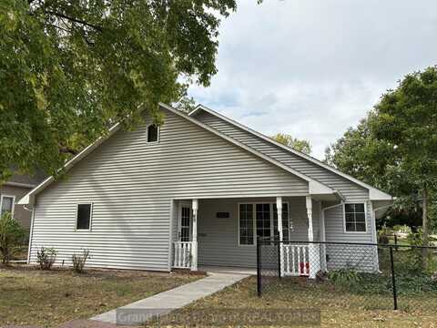 2102 14th Avenue, Central City, NE 68826