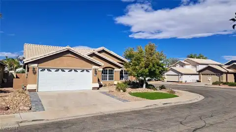 70 Moonlight Village Lane, Henderson, NV 89012