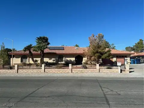 5520 Avenida Vaquero, Las Vegas, NV 89108