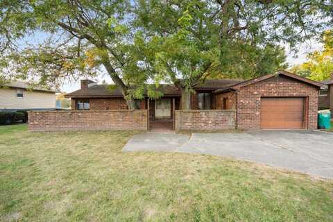 2700 W 60th Drive, Merrillville, IN 46410