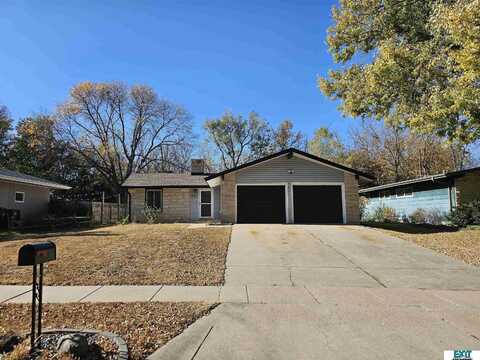 4027 Teri Lane, Lincoln, NE 68502