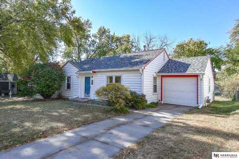 431 S 44th Street, Lincoln, NE 68510