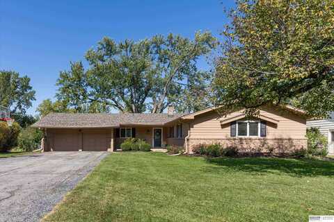 12062 Westover Road, Omaha, NE 68154