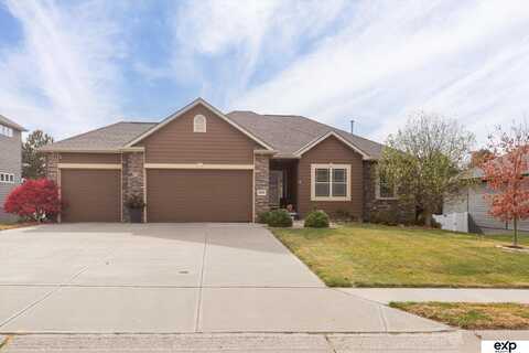 19409 Manderson Circle, Elkhorn, NE 68022