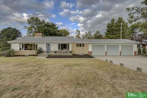 822 S 88th Street, Omaha, NE 68114