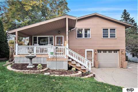 212 Lois Lane, Bellevue, NE 68005