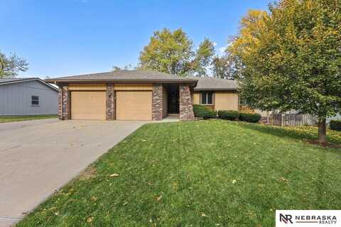 908 W Perry Street, Papillion, NE 68046