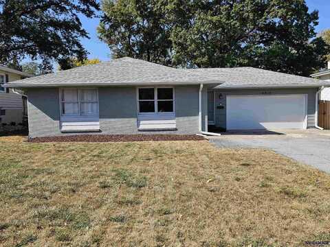 4910 S 90 Street, Omaha, NE 68127