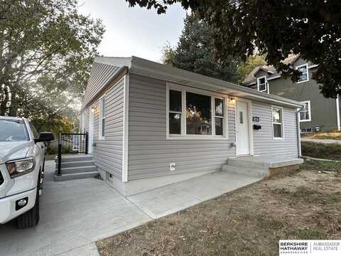 4716 N 40th Street, Omaha, NE 68111