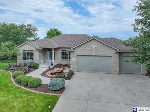 9345 Whispering Wind Road, Lincoln, NE 68512