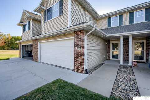 17507 Seward Plaza, Omaha, NE 68022