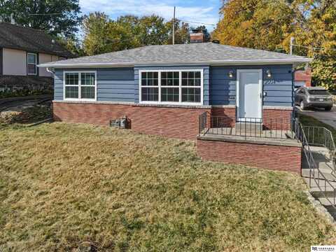 2504 S 48th Street, Omaha, NE 68106