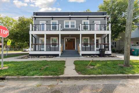 800 NW Douglas Street, Grand Rapids, MI 49505