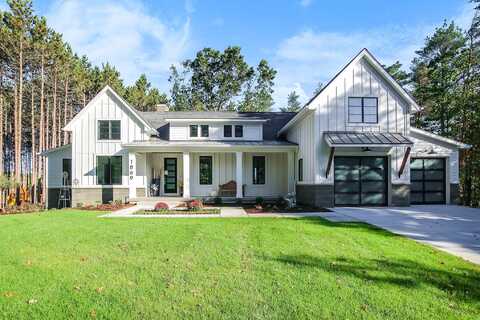 3324 Pine Glen Drive, Saugatuck, MI 49453