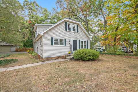 3612 Colonial Avenue NE, Grand Rapids, MI 49525