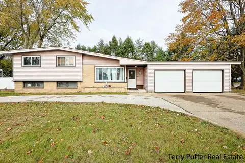 862 Seminole Road, Norton Shores, MI 49441