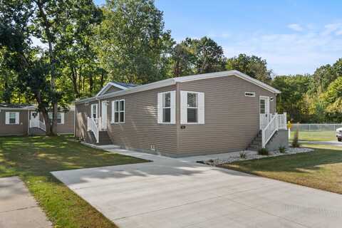 31 Traveler Drive, Sparta, MI 49345