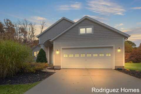 12322 Holmden Drive NE, Rockford, MI 49341