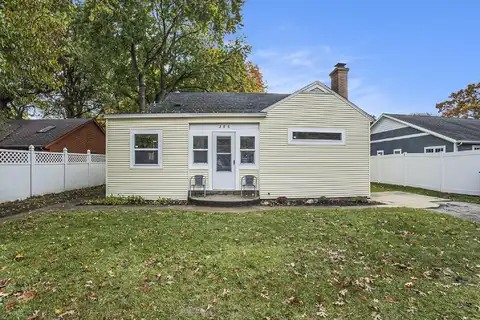 286 Douglas Avenue, Holland, MI 49424