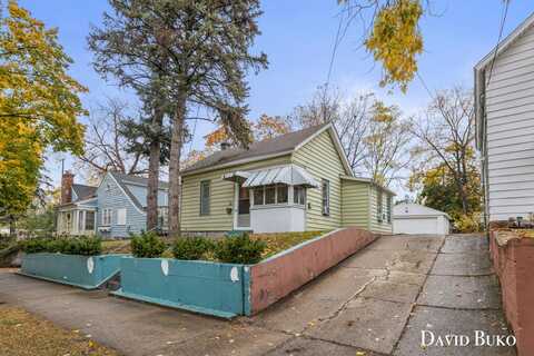 12 Deloney Avenue SW, Grand Rapids, MI 49504