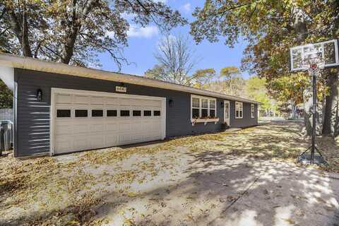 6447 Tamarack Drive, Fruitport, MI 49415