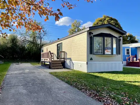 3924 W Jefferson Avenue, Trenton, MI 48183