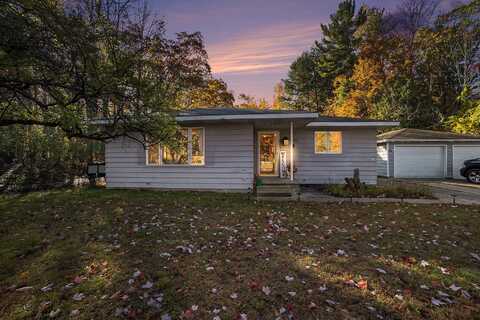 5365 W Rasmussen Road, Ludington, MI 49431