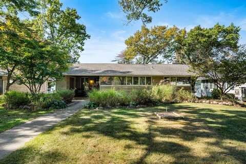 50286 E Lakeshore Drive, Dowagiac, MI 49047