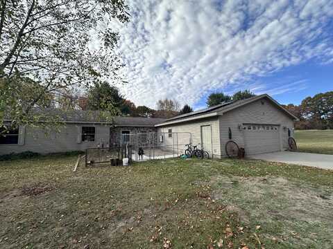 7041 E M 20, Hesperia, MI 49421