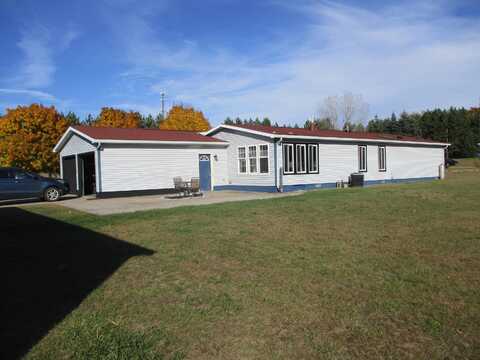 5570 E Stanton Road, Stanton, MI 48888