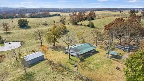 7048 County Road 1320, West Plains, MO 65775