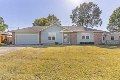 2672 E Catalpa Street, Springfield, MO 65804