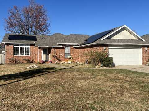 605 W Chandler Drive, Willard, MO 65781