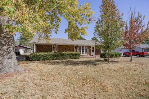 626 N Park Place, Bolivar, MO 65613