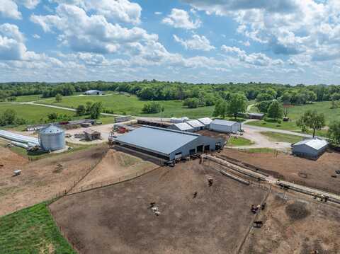 000 Highway Kk, Bolivar, MO 65613