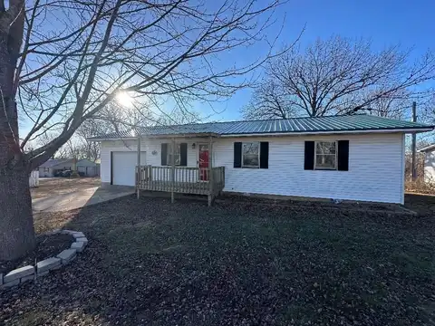 629 S Eagle Street, Norwood, MO 65717