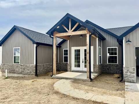 2605 Country Drive, Mountain Grove, MO 65711