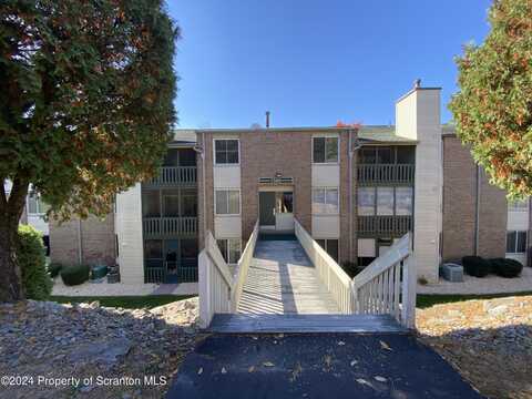 1502 Summit Pointe, Scranton, PA 18508