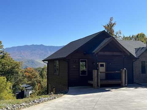 904 Elm Road, Gatlinburg, TN 37738