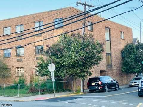 3900 Liberty Ave, North Bergen, NJ 07047