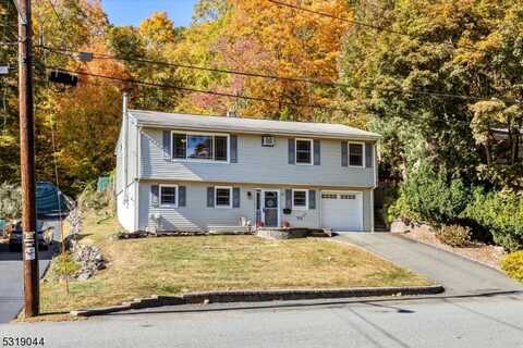 41 Truman Blvd, Oakland, NJ 07436