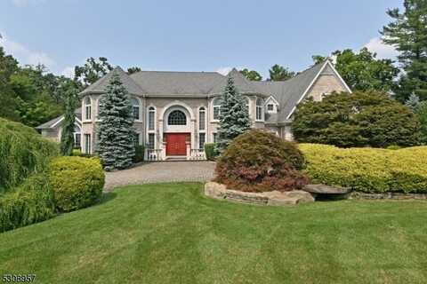 10 Finn Ct, Mahwah, NJ 07430