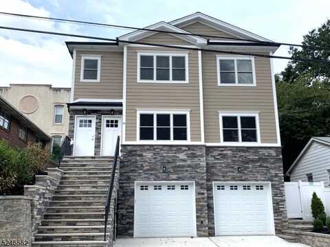 61 Dukes St, Kearny, NJ 07032