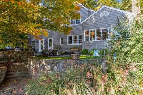 185 Old Army Rd, Bernardsville, NJ 07920