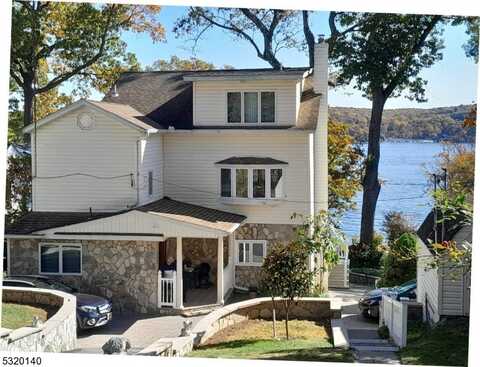 103 Fontaine Rd, Hopatcong, NJ 07843