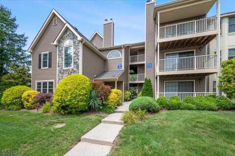 394 Carhart Ct, East Brunswick, NJ 08816