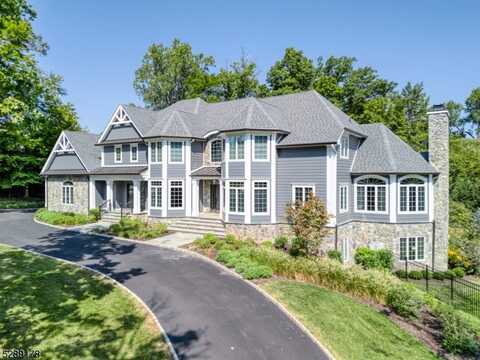 13 Trinity Pl, Warren, NJ 07059