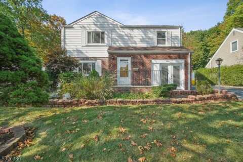 968 E Lawn Dr, Teaneck, NJ 07666