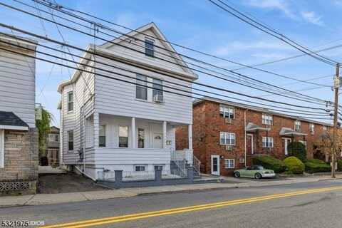 66 Union St, Lodi, NJ 07644