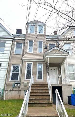 565 Jefferson Ave, Elizabeth, NJ 07201